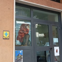 Targhe e fioriere