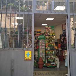 Targhe e fioriere
